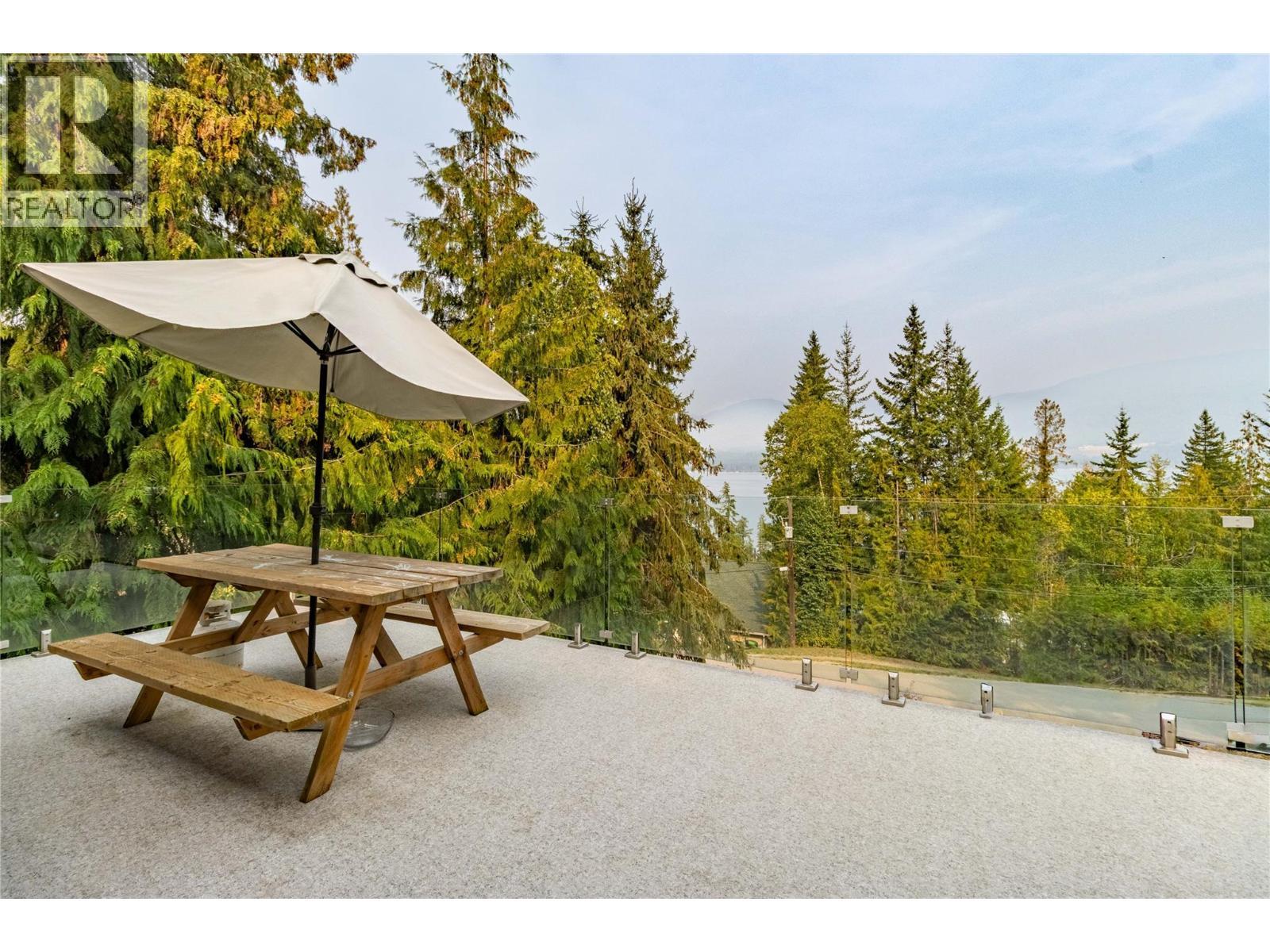 4018 Greaves Road, Eagle Bay, BC - Outdoor