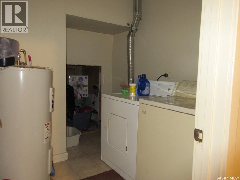 1817 Quebec Street, Regina, SK - Indoor Photo Showing Laundry Room