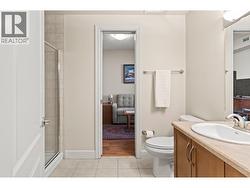 Main 3-piece bath or cheater ensuite -