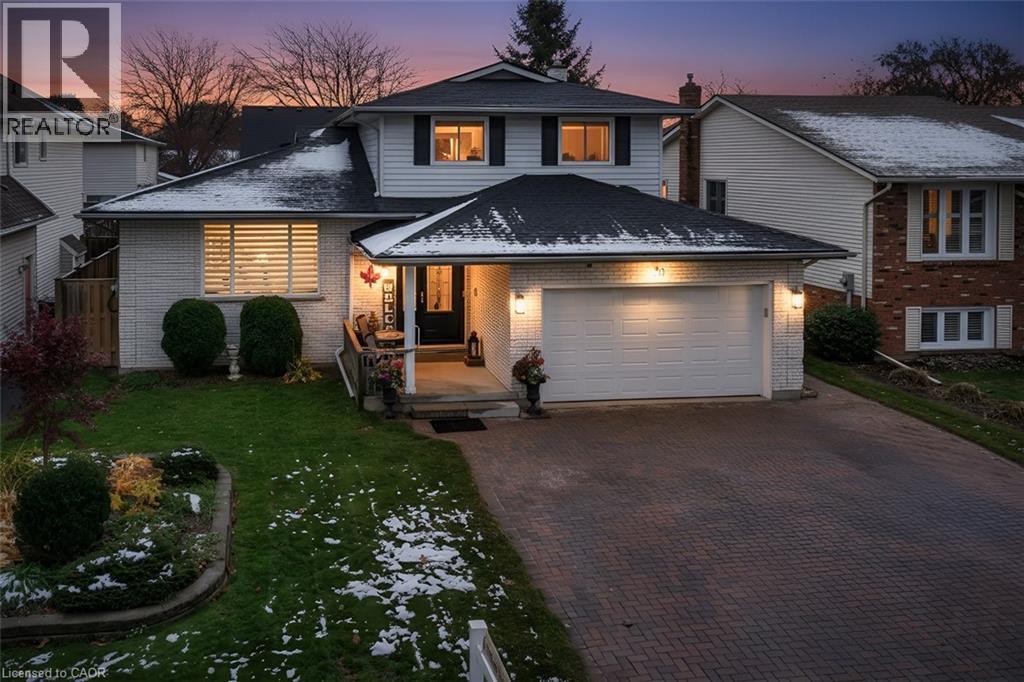 20 Carluccio Crescent, St. Catharines, ON - Outdoor With Facade