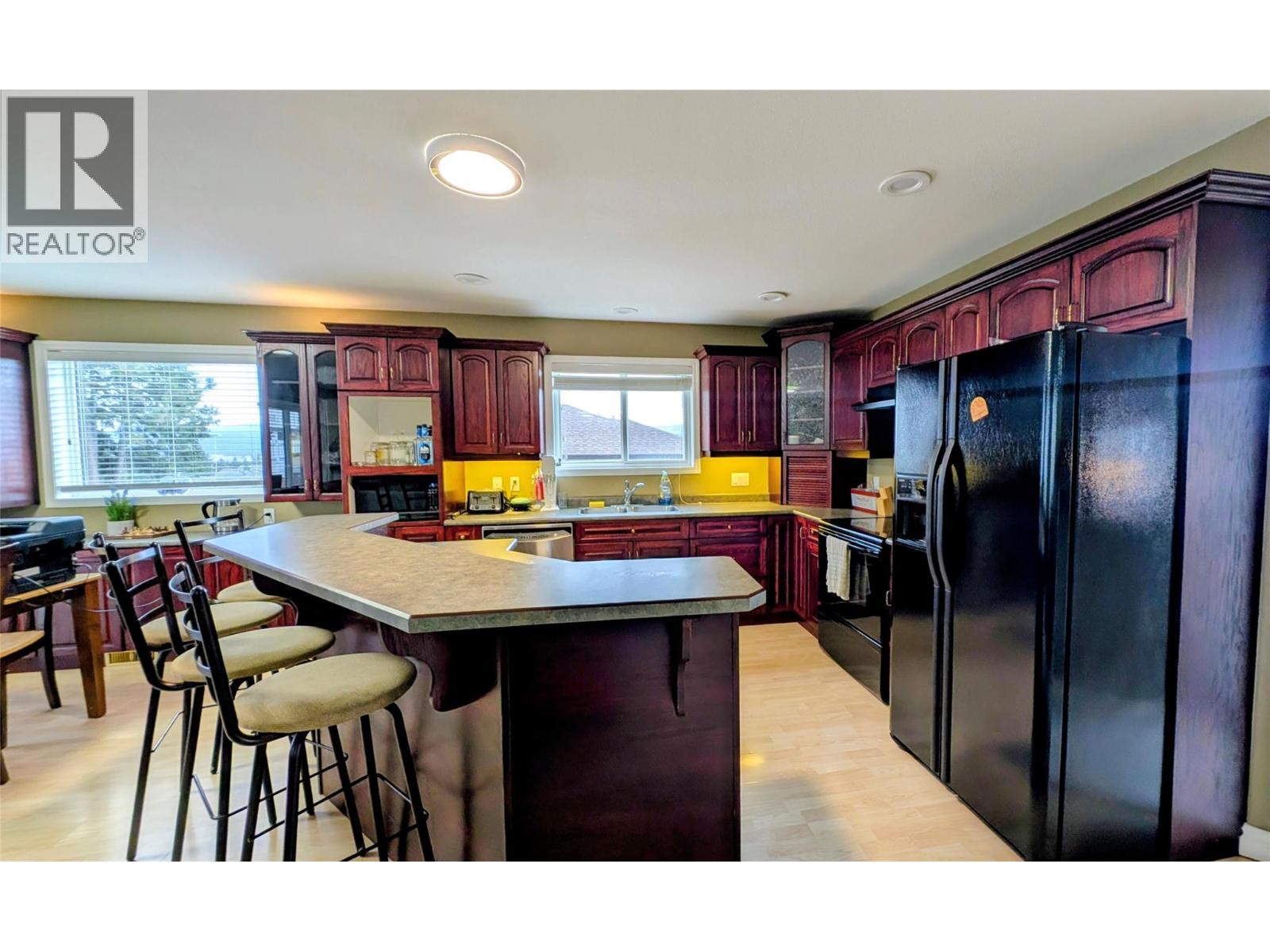 3301 Mt Fisher N Drive, Cranbrook, BC - Indoor Photo Showing Other Room