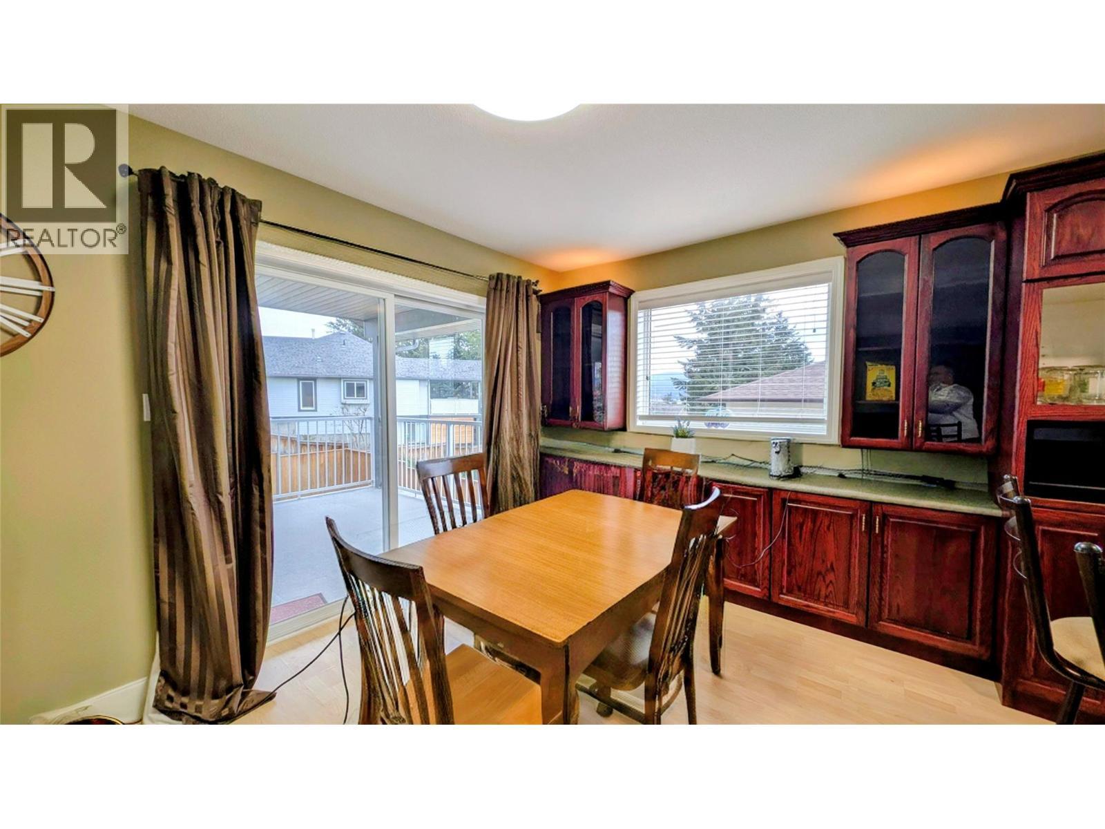 3301 Mt Fisher N Drive, Cranbrook, BC - Indoor Photo Showing Dining Room