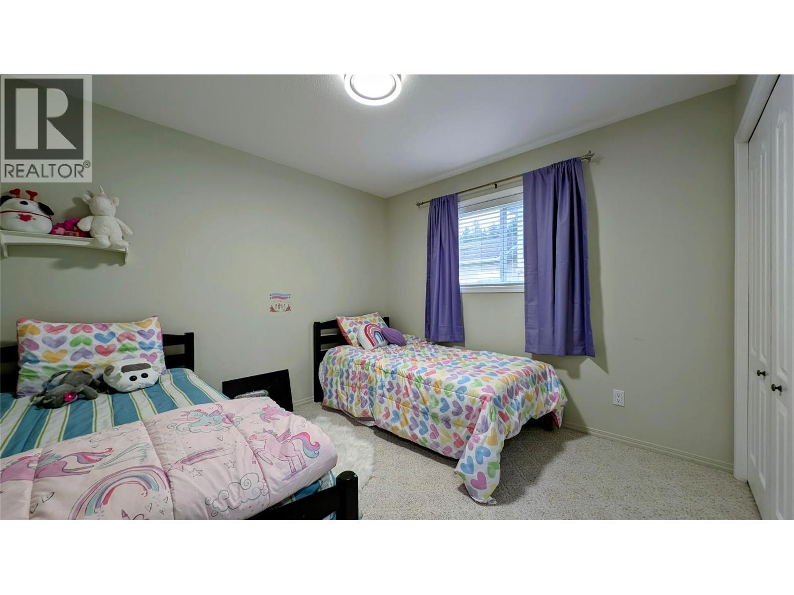 3301 Mt Fisher N Drive, Cranbrook, BC - Indoor Photo Showing Bedroom