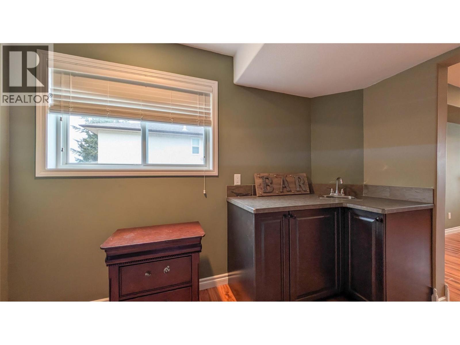 3301 Mt Fisher N Drive, Cranbrook, BC - Indoor Photo Showing Other Room