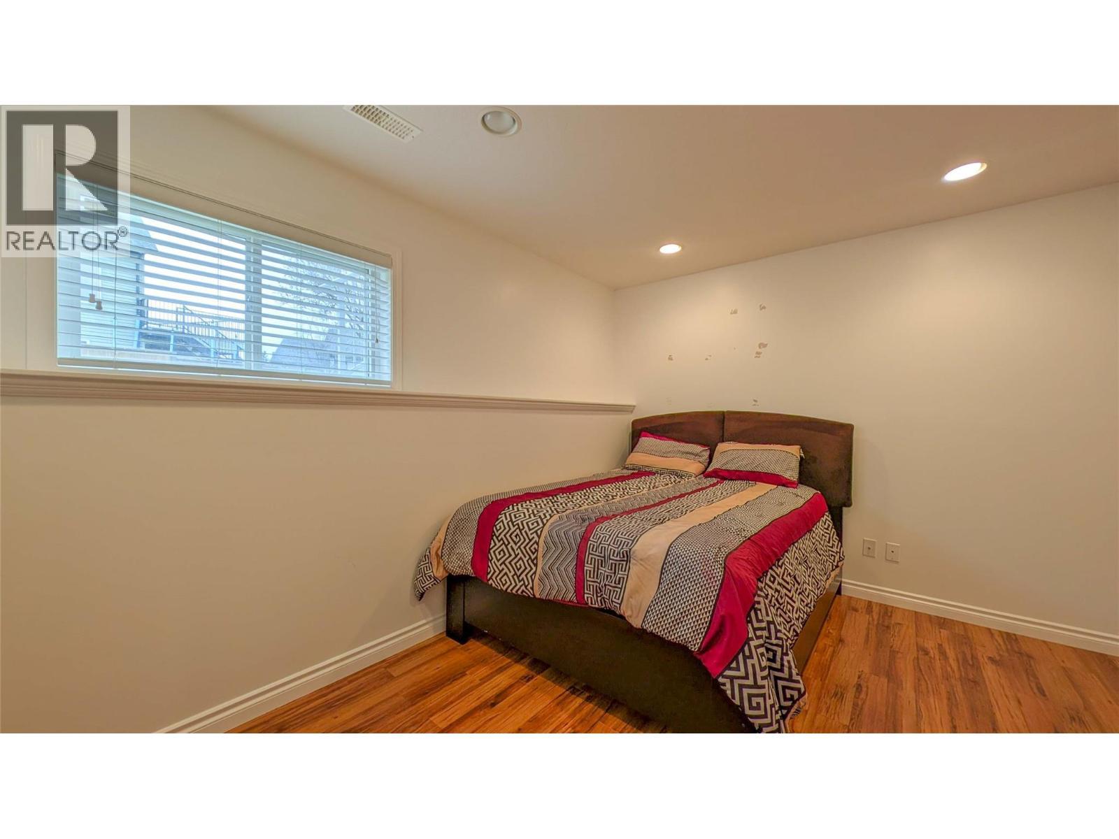 3301 Mt Fisher N Drive, Cranbrook, BC - Indoor Photo Showing Bedroom