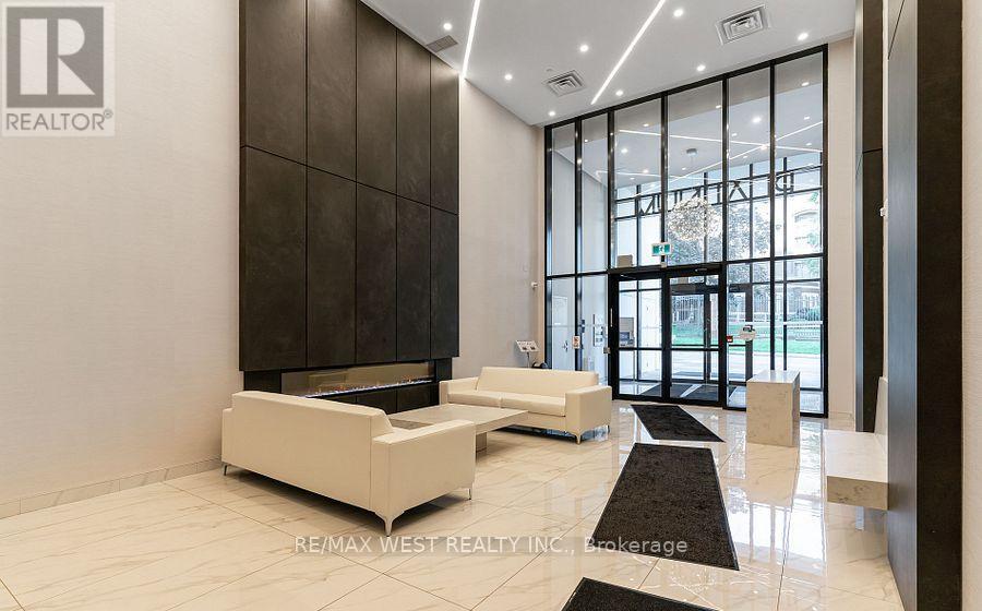 908 - 15 Queen Street S, Hamilton, ON - Indoor Photo Showing Other Room