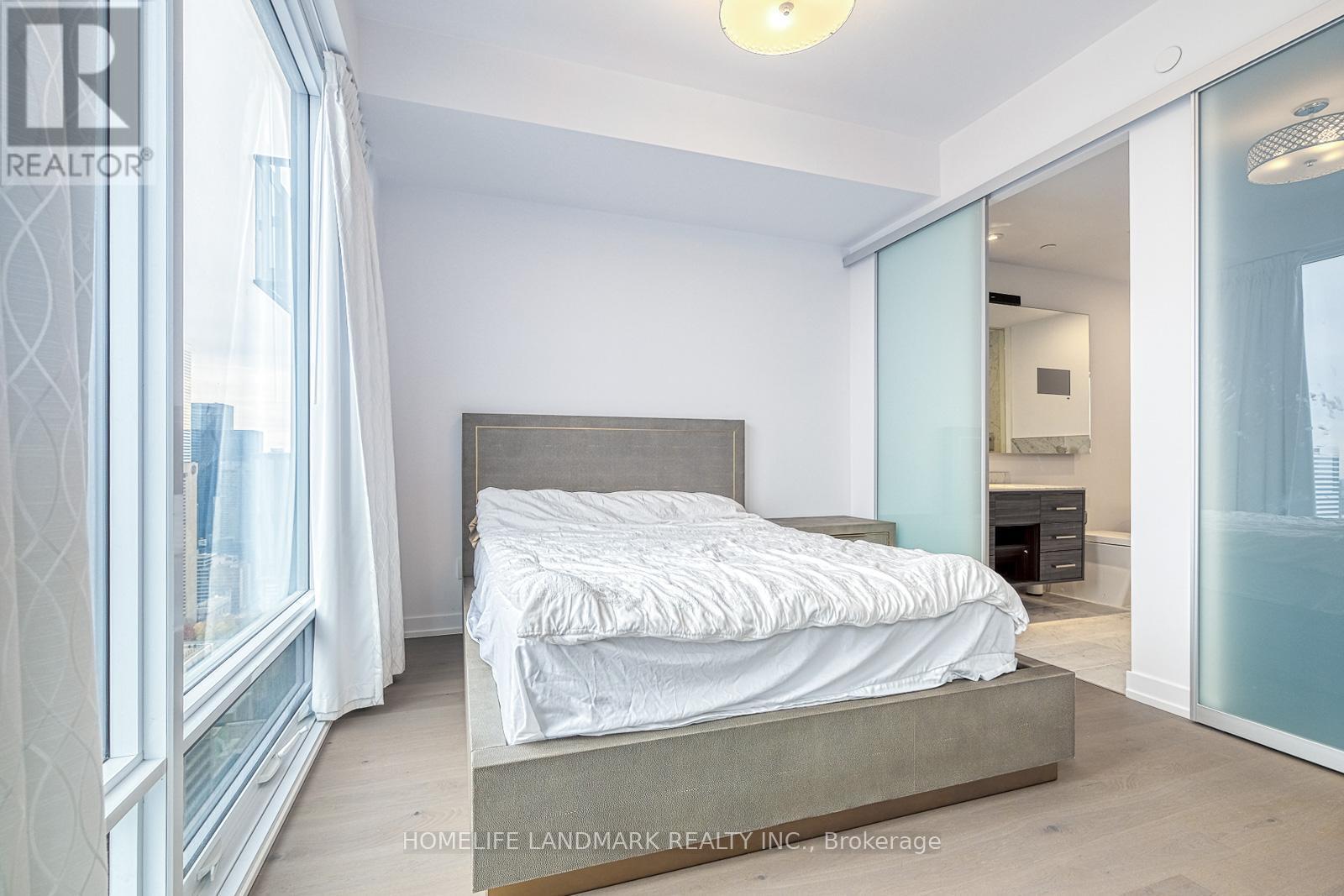 3302 - 488 University Avenue, Toronto, ON - Indoor Photo Showing Bedroom