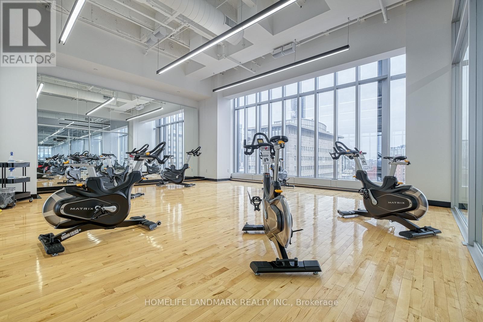 3302 - 488 University Avenue, Toronto, ON - Indoor Photo Showing Gym Room