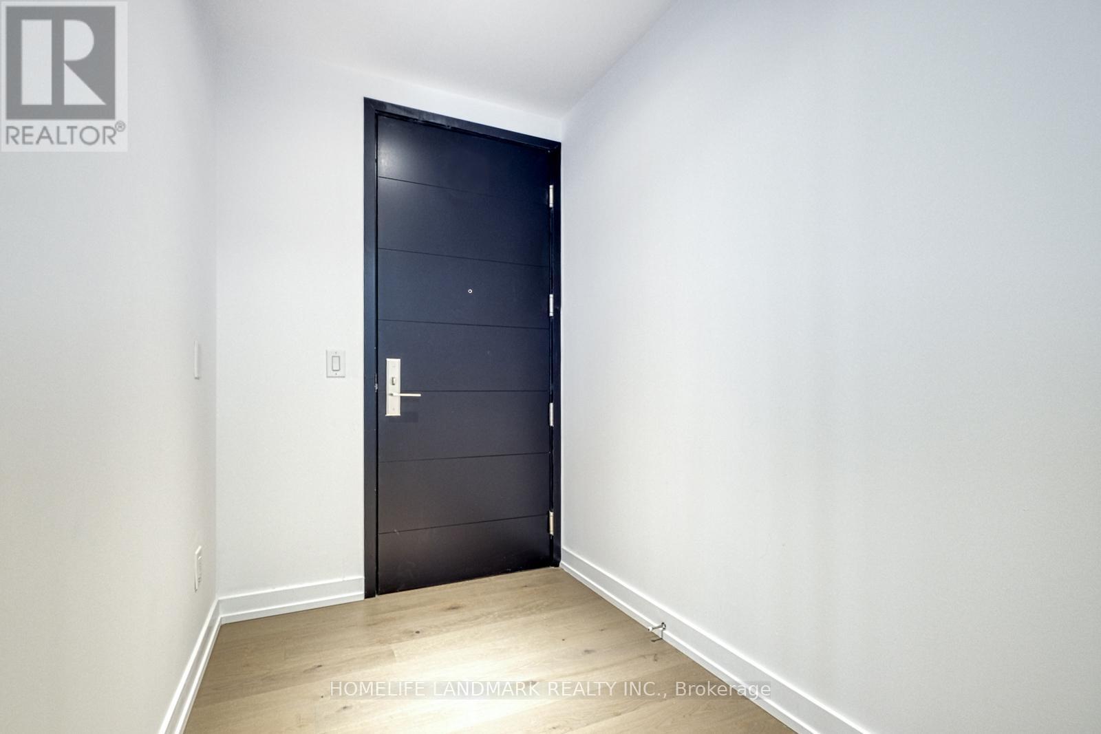 3302 - 488 University Avenue, Toronto, ON - Indoor Photo Showing Other Room