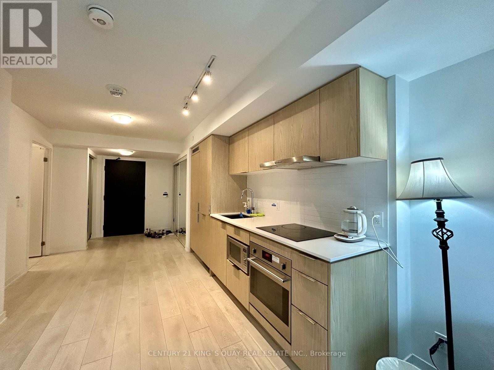 1703 - 60 Shuter Street, Toronto, ON - Indoor Photo Showing Kitchen