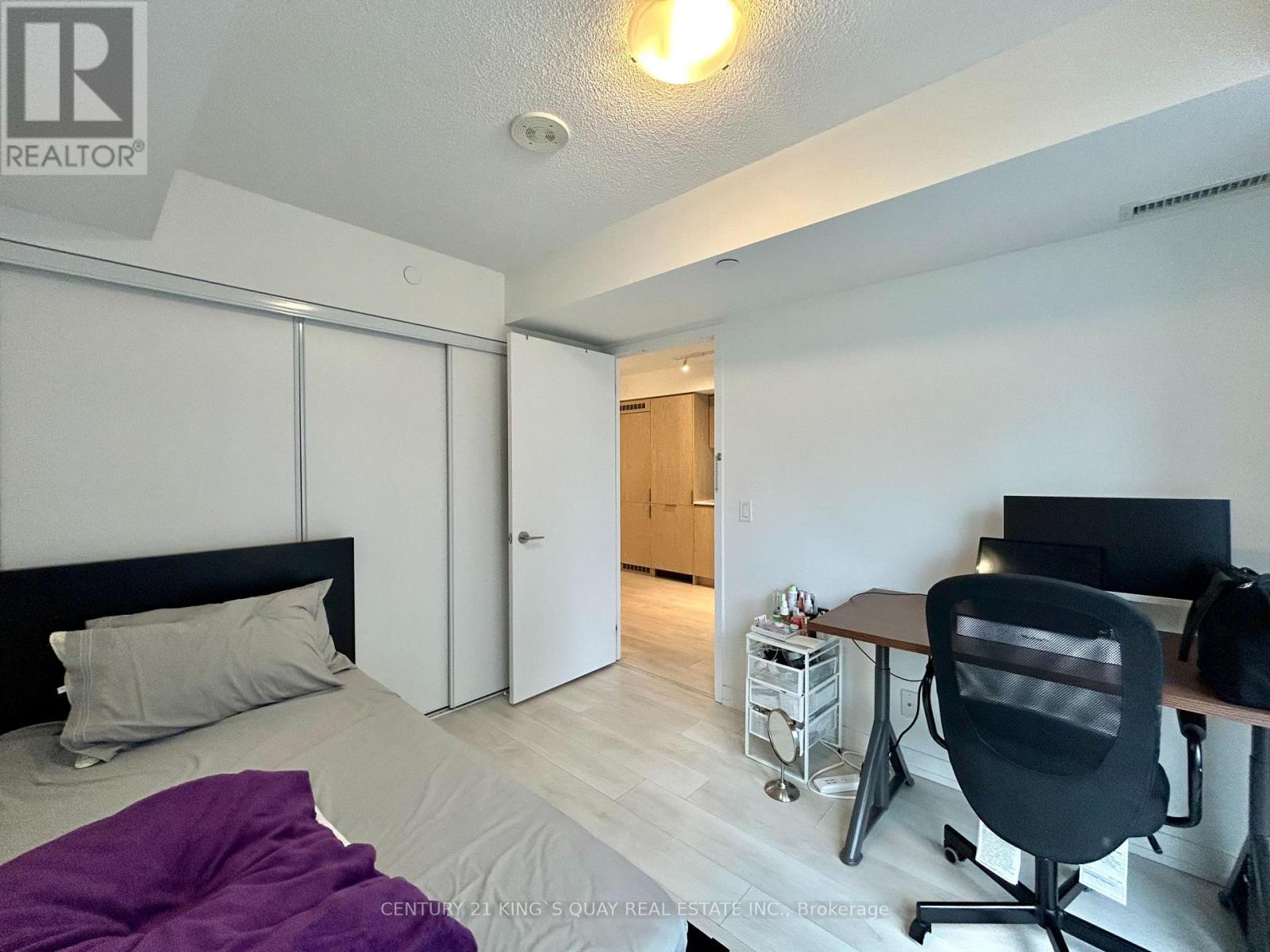 1703 - 60 Shuter Street, Toronto, ON - Indoor