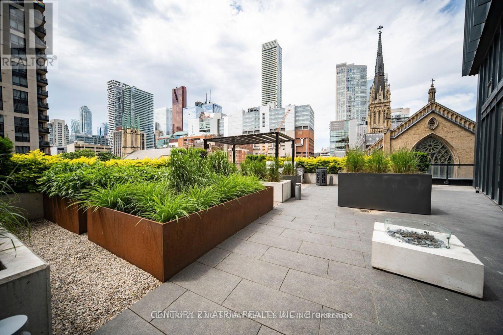 1703 - 60 Shuter Street, Toronto, ON - Outdoor