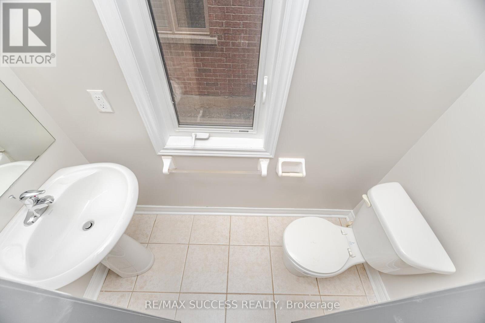 3056 Doyle Street, Mississauga, ON - Indoor Photo Showing Bathroom