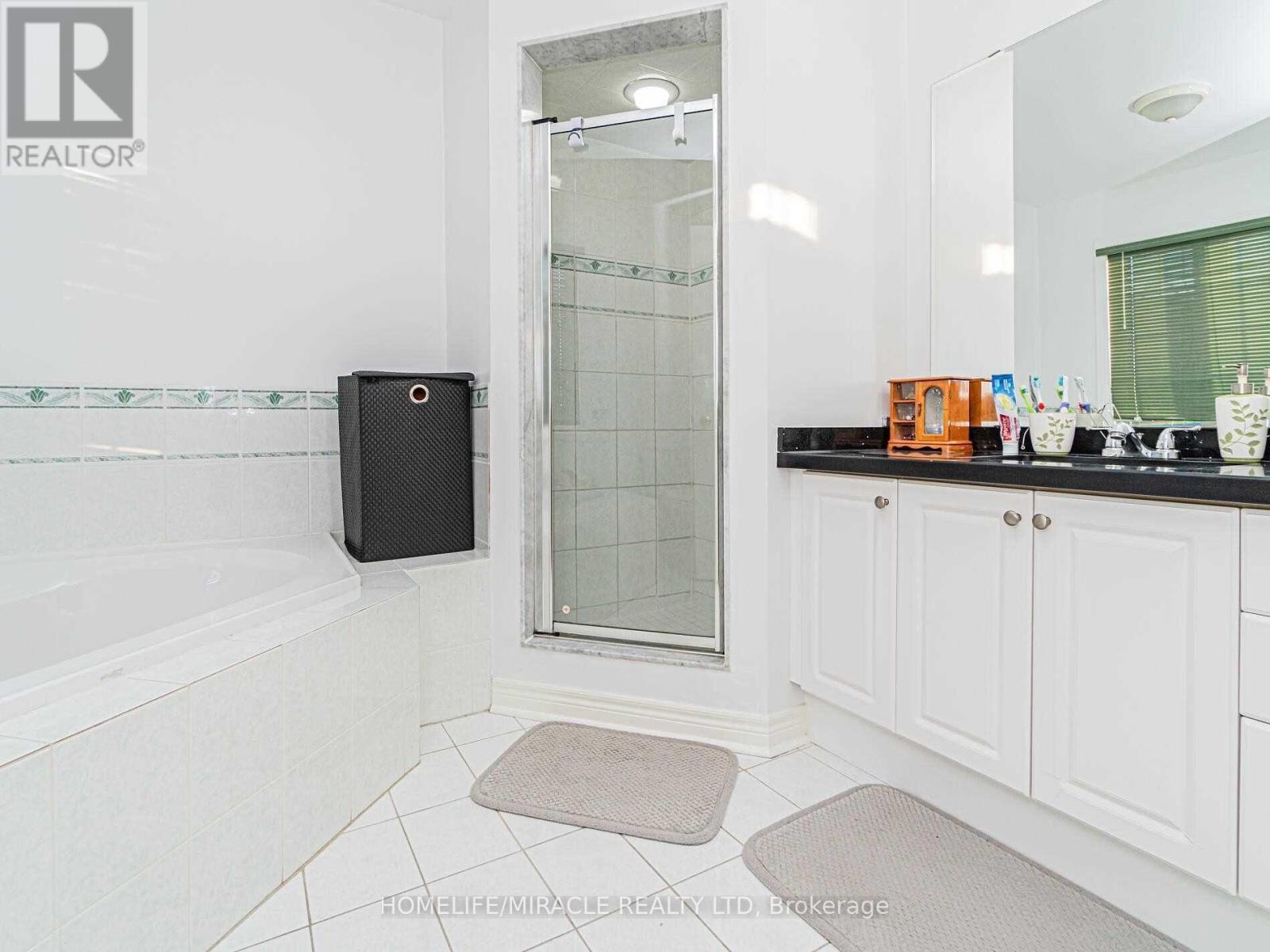 76 Starhill Crescent, Brampton, ON - Indoor Photo Showing Bathroom
