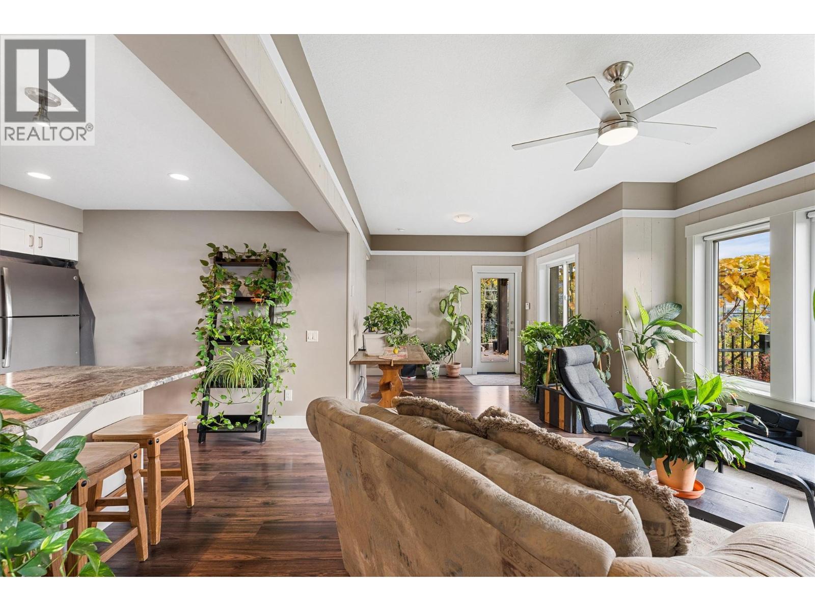 Suite - Living Room - 747 Traditions Crescent, Kelowna, BC - Indoor
