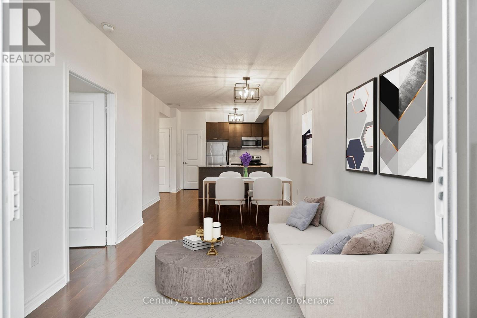 2001 - 385 Prince Of Wales Drive, Mississauga, ON - Indoor Photo Showing Living Room