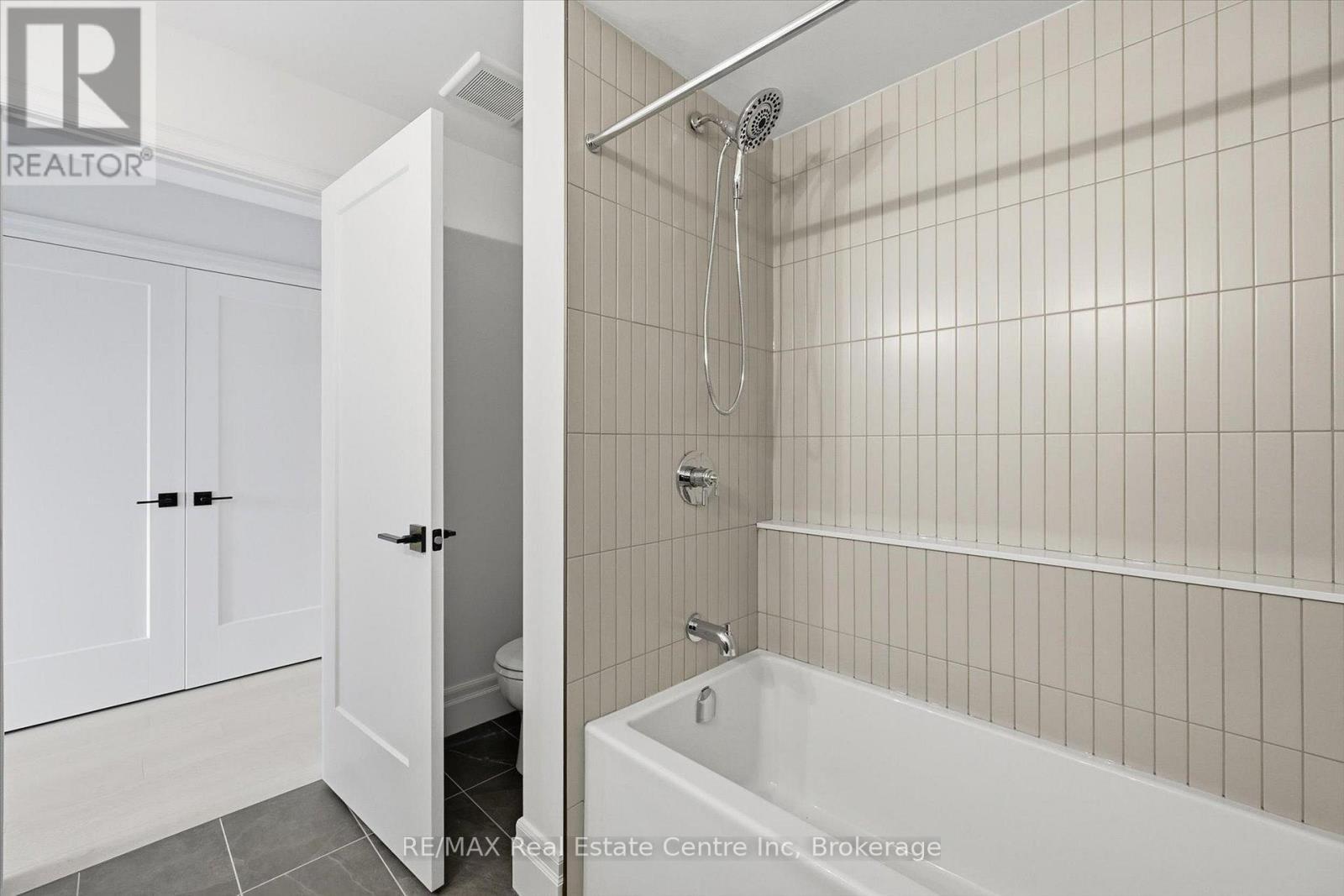 5 Prato Verde Lane, Hamilton (Rockton), ON - Indoor Photo Showing Bathroom