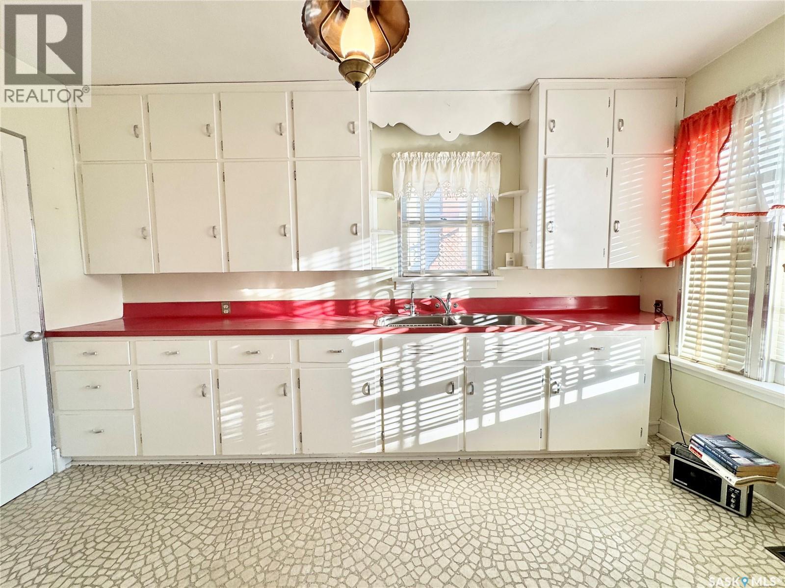 130 21St Street E, Prince Albert, SK - Indoor
