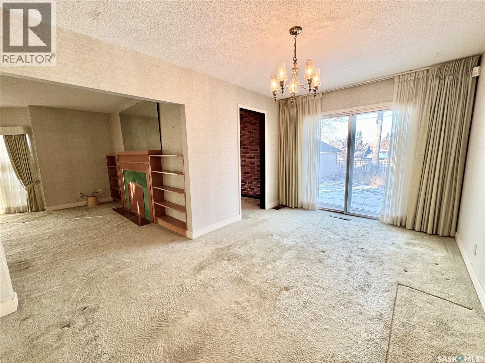 130 21St Street E, Prince Albert, SK - Indoor Photo Showing Other Room