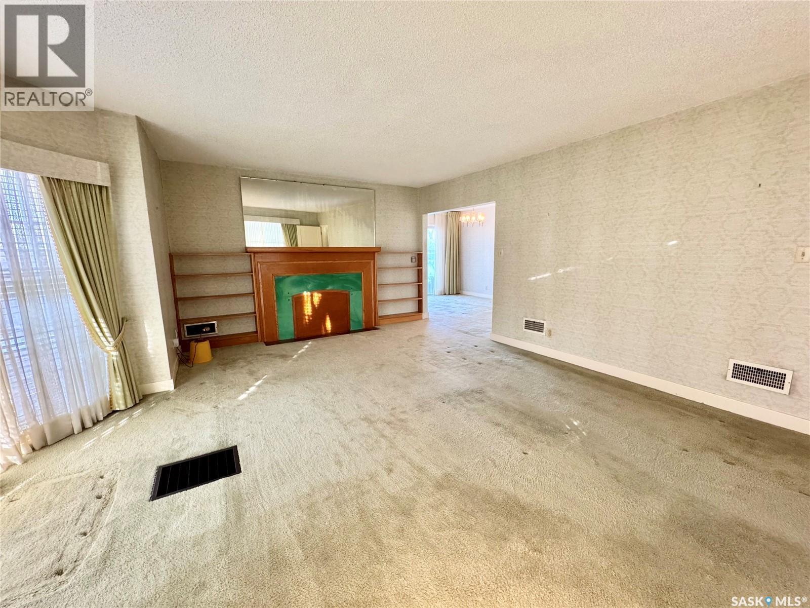 130 21St Street E, Prince Albert, SK - Indoor