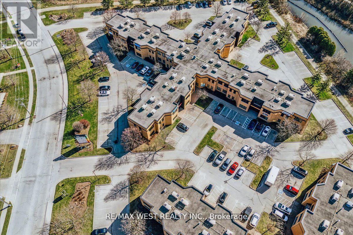 J202 - 155 Frobisher Drive, Waterloo, ON