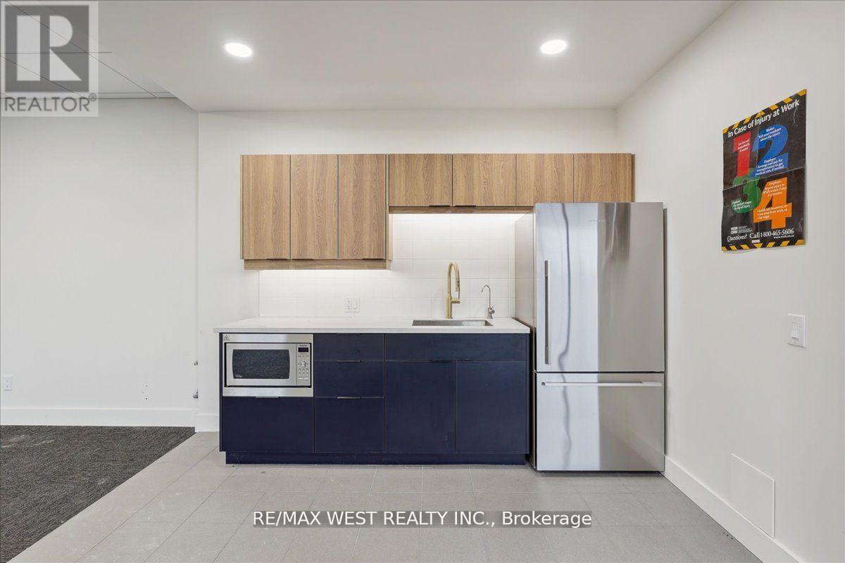 J202 - 155 Frobisher Drive, Waterloo, ON