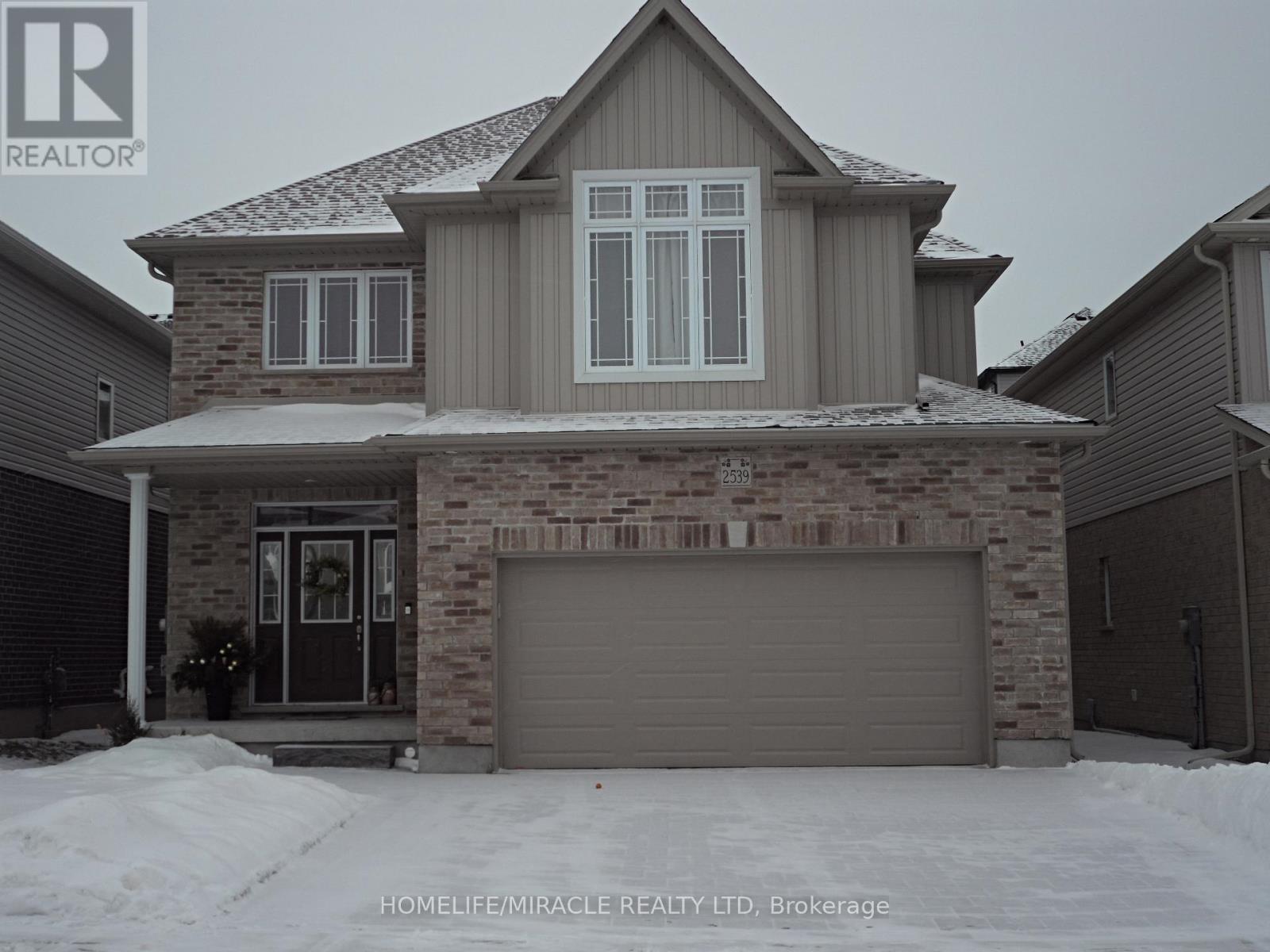 2539 Holbrook Drive, London South, ON - Outdoor
