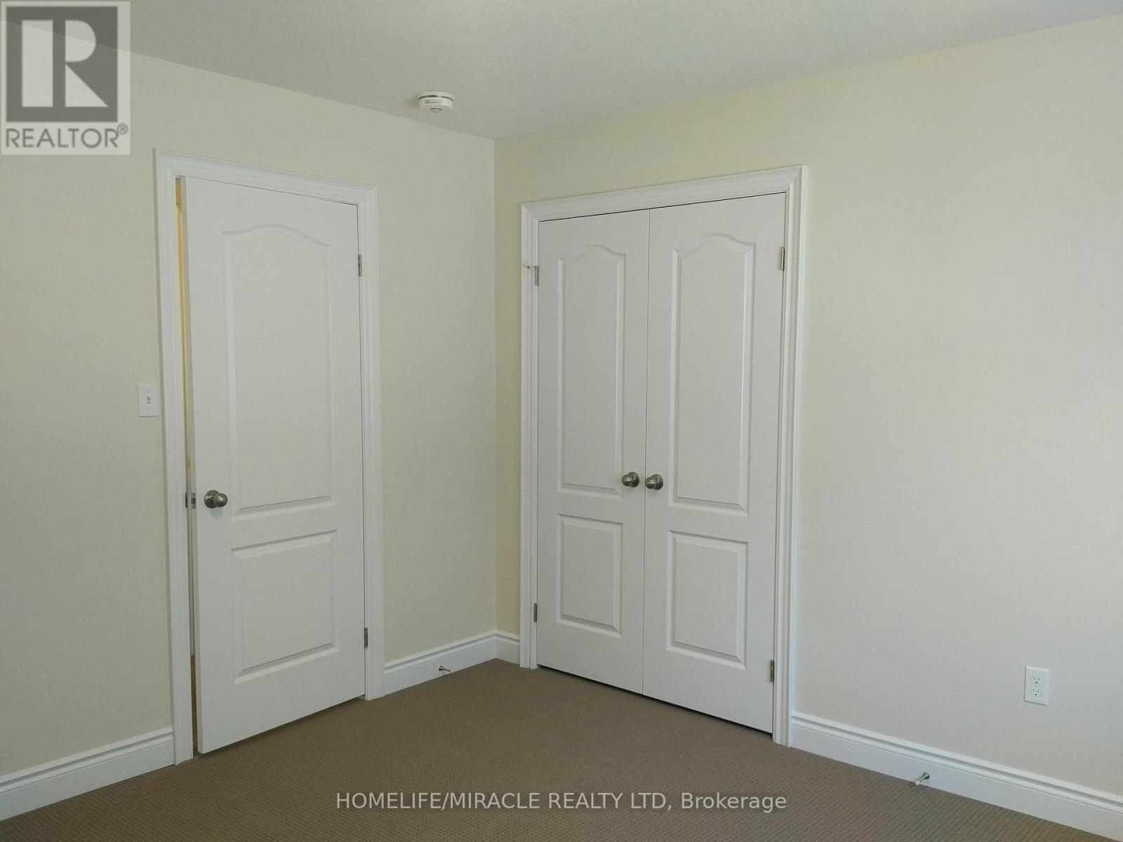 2539 Holbrook Drive, London South, ON - Indoor Photo Showing Other Room
