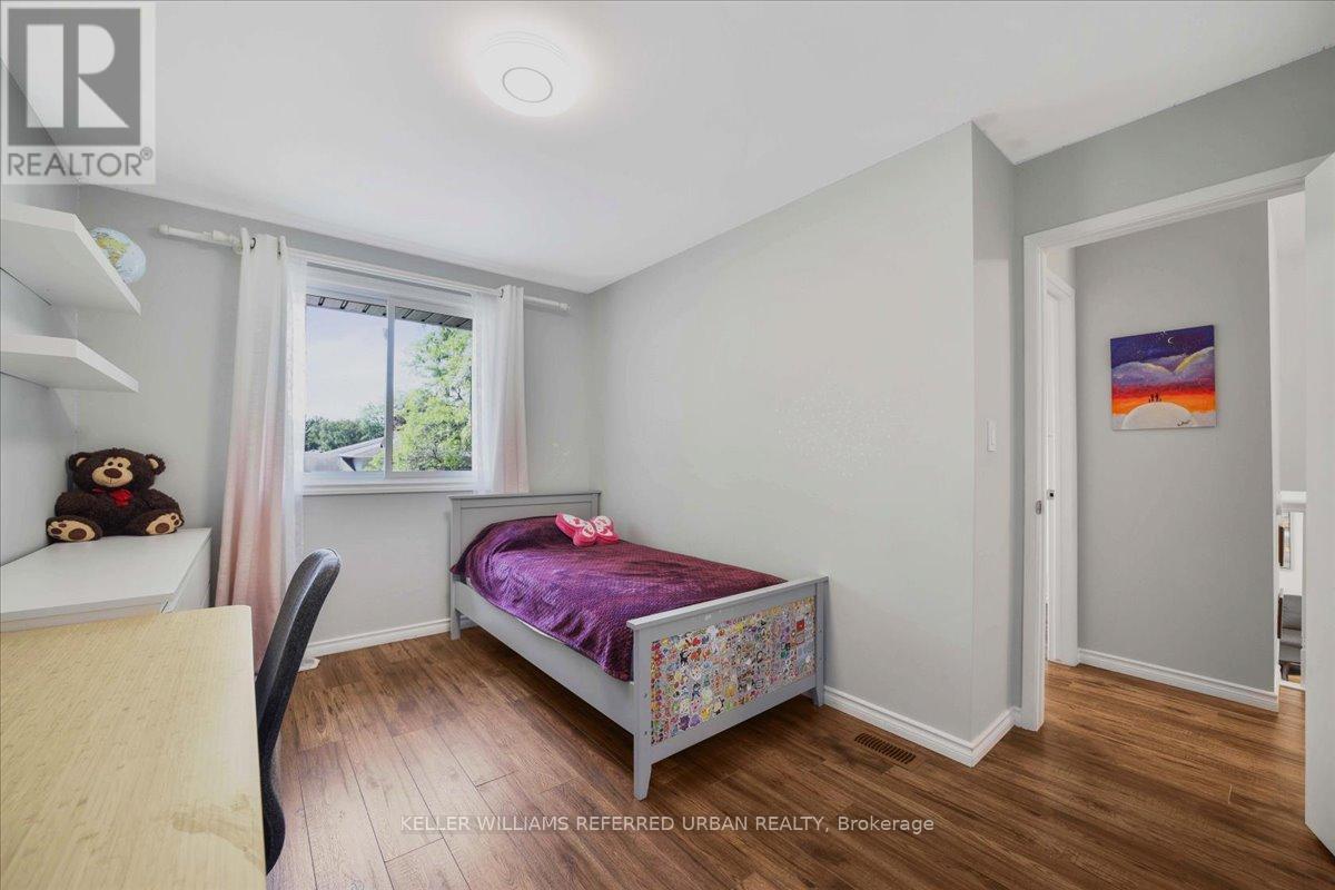 72 Cindy Drive, St. Catharines, ON - Indoor Photo Showing Bedroom