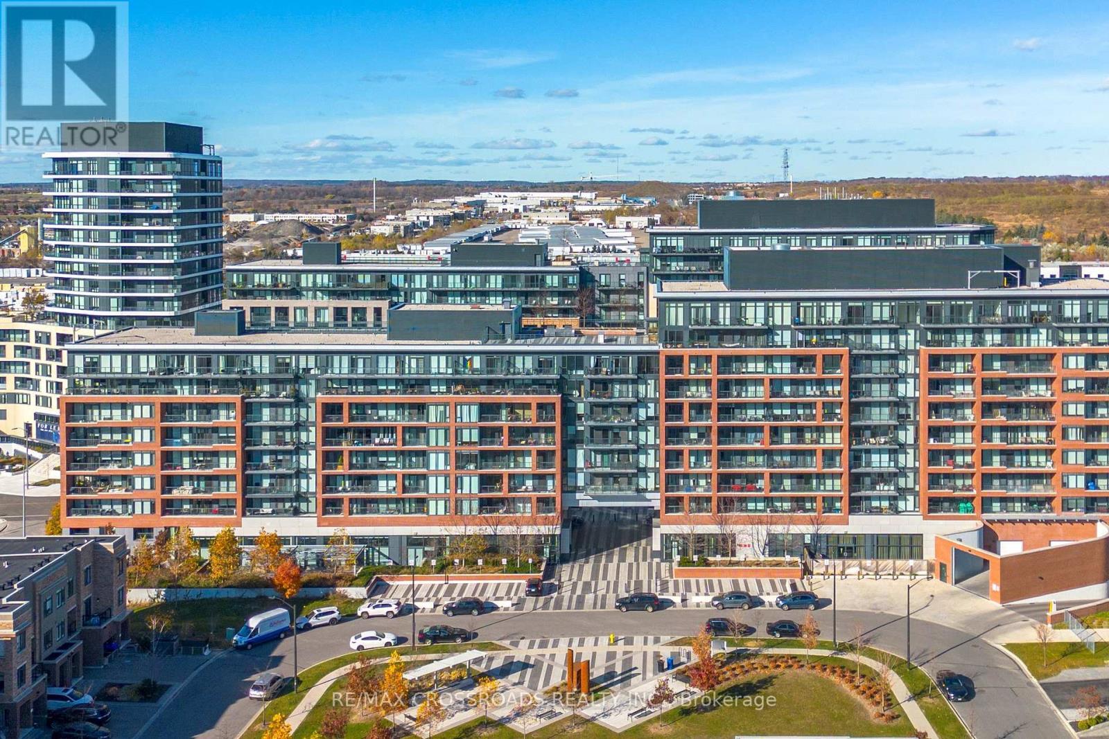 823 - 99 Eagle Rock Way, Vaughan, ON -