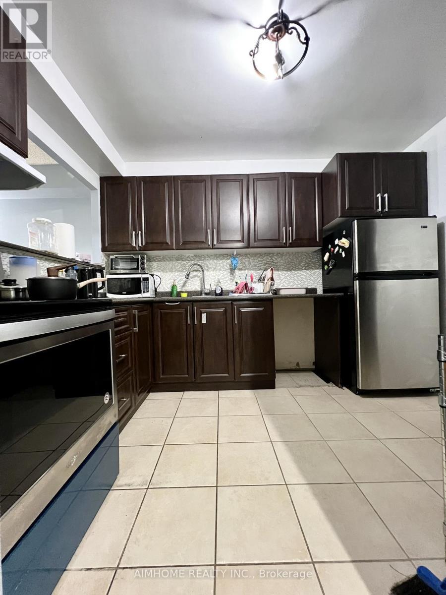 Second Bed Room In 308 - 55 Bamburgh Circle, Toronto, ON - Indoor Photo Showing Kitchen