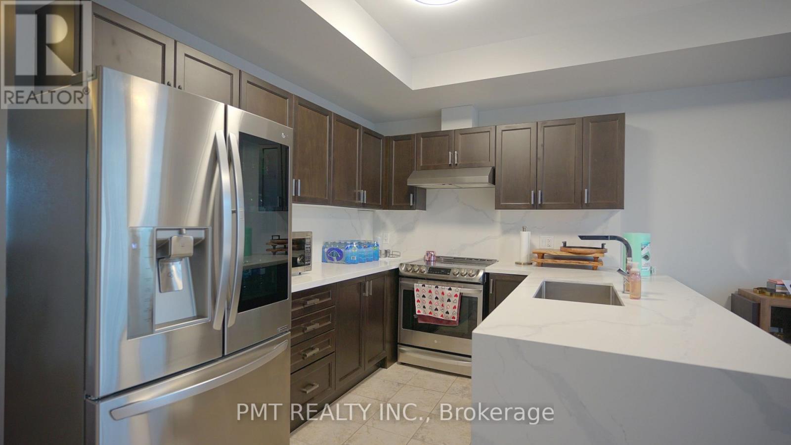 4175 Palermo Common, Burlington, ON - Indoor Photo Showing Kitchen With Stainless Steel Kitchen With Upgraded Kitchen