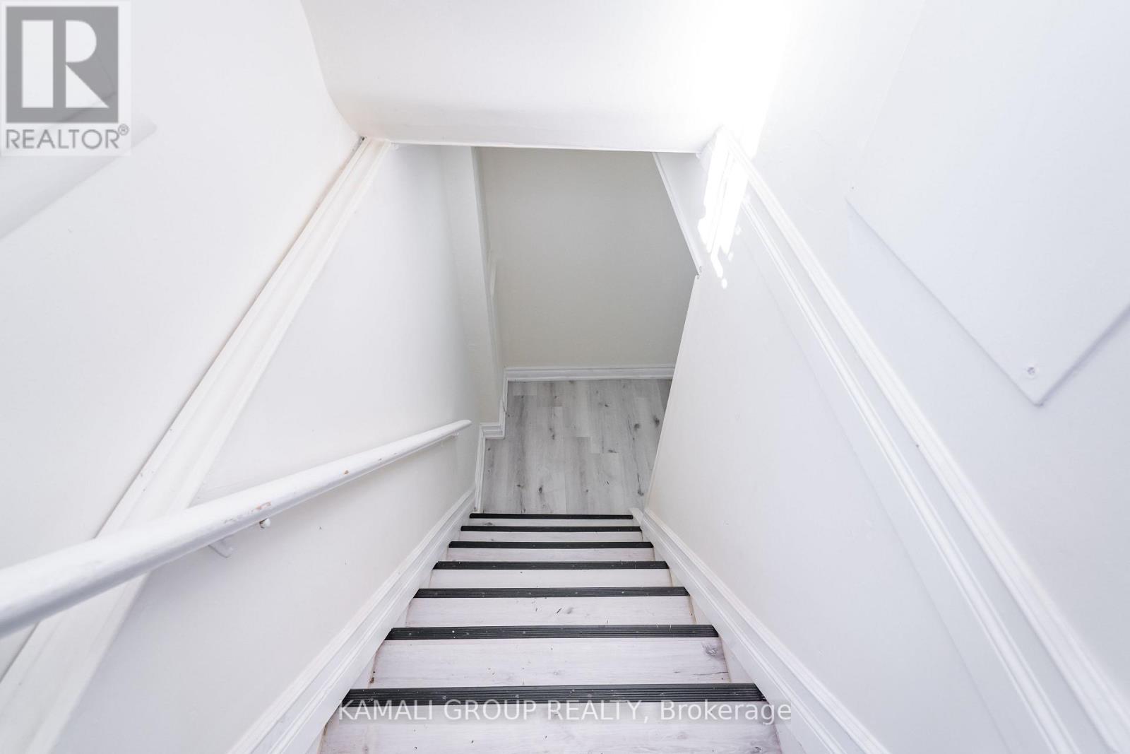 Bright Entryway - Bsmt - 315 Bunting Road, St. Catharines, ON - Indoor Photo Showing Other Room