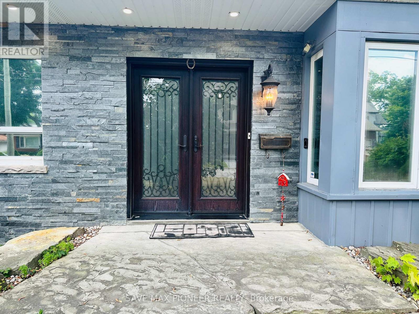 5 Parkview Boulevard, Halton Hills, ON - Outdoor