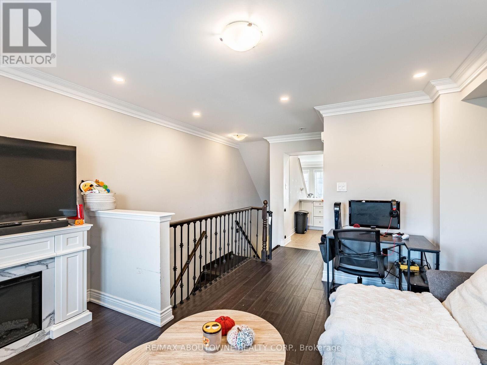 29 - 6020 Derry Road, Milton, ON - Indoor