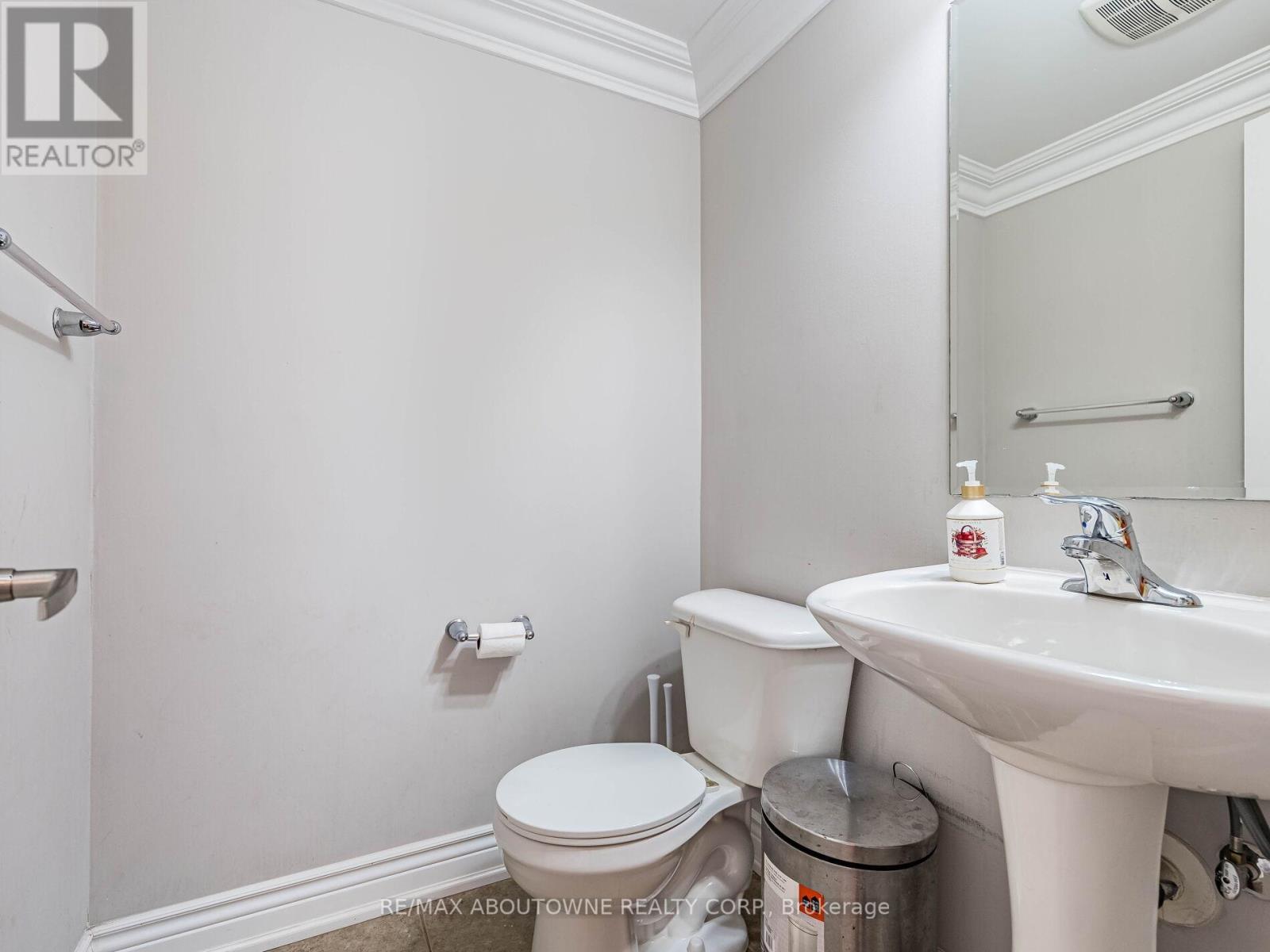 29 - 6020 Derry Road, Milton, ON - Indoor Photo Showing Bathroom