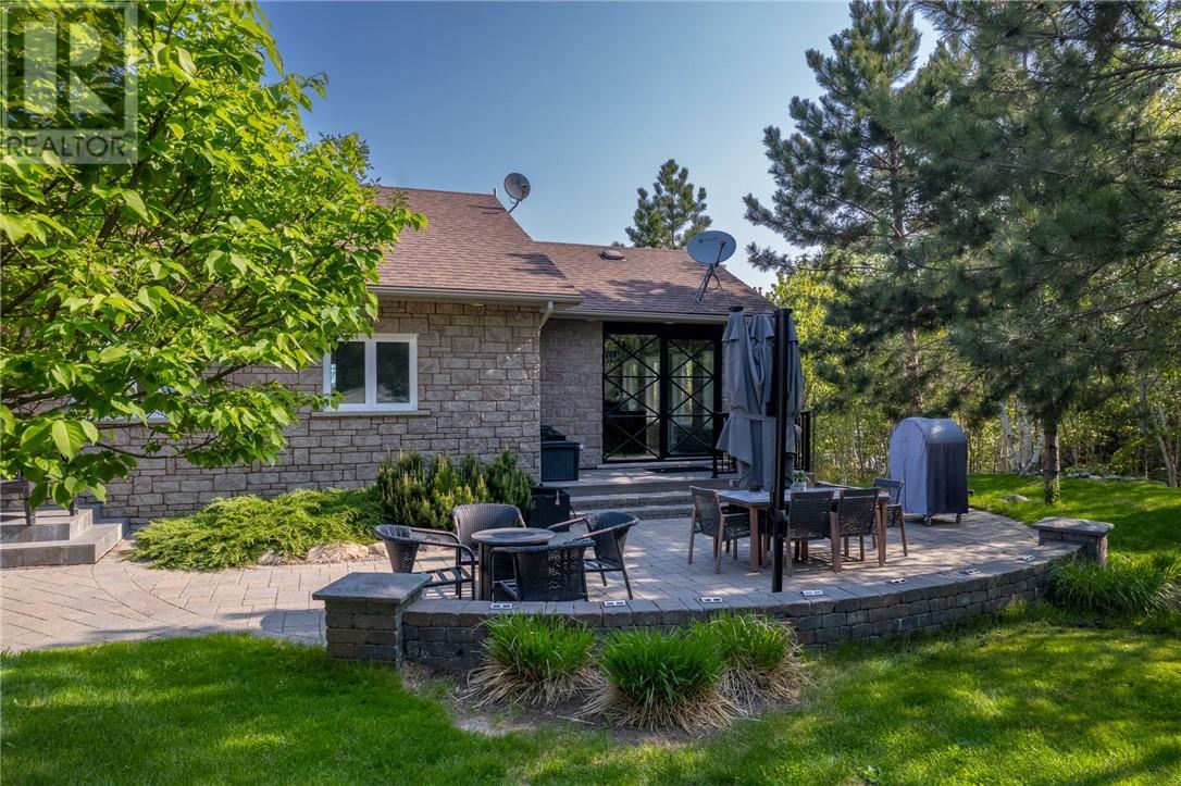 20 Breezehill Road, Skead, ON - Outdoor