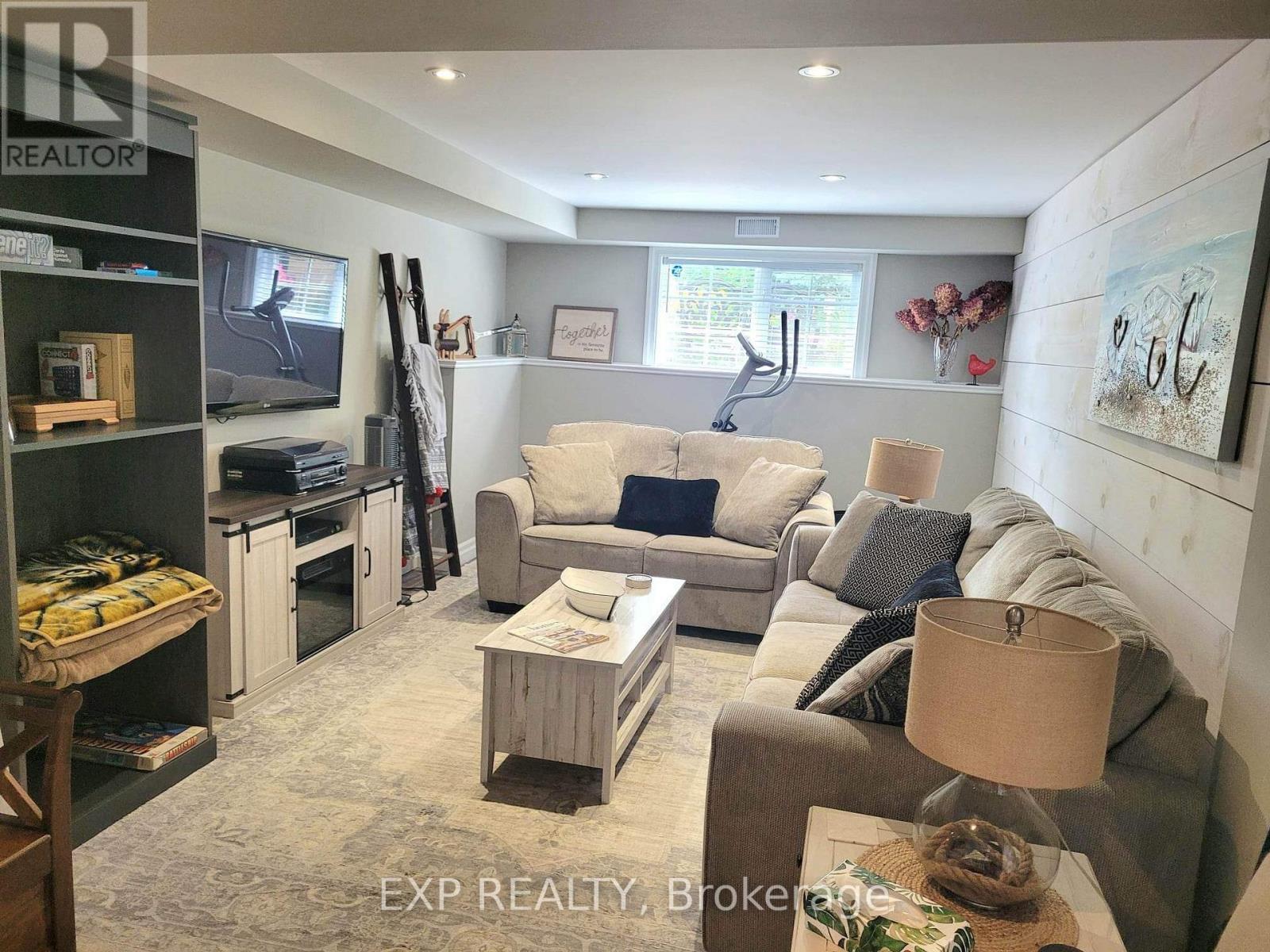 50 Trott Boulevard, Collingwood, ON - Indoor