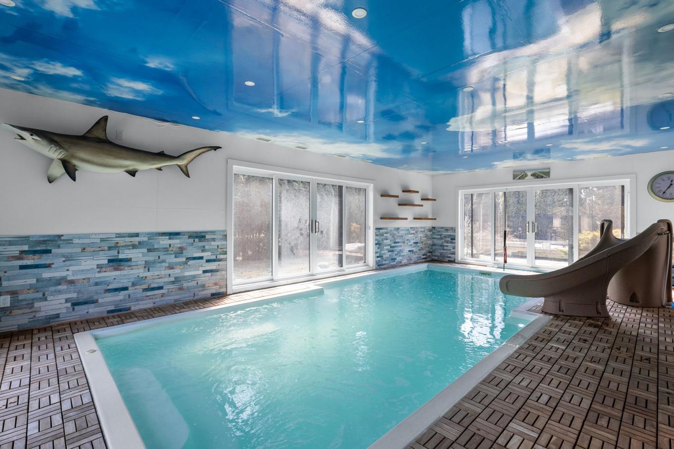 Piscine - 3128 Rue Girouard, Laval (Fabreville), QC - Indoor Photo Showing Other Room With In Ground Pool