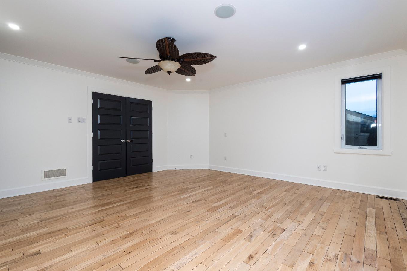 Chambre à coucher principale - 3128 Rue Girouard, Laval (Fabreville), QC - Indoor Photo Showing Other Room