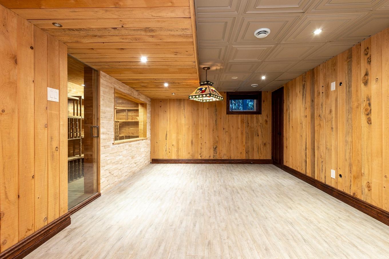 Sous-sol - 3128 Rue Girouard, Laval (Fabreville), QC - Indoor Photo Showing Other Room