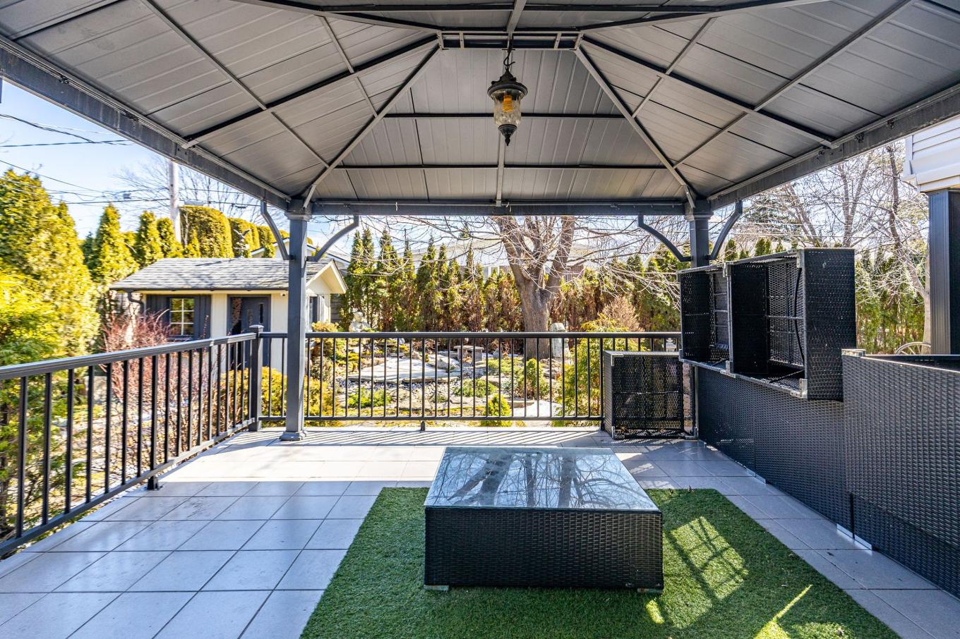 Terrasse - 3128 Rue Girouard, Laval (Fabreville), QC - Outdoor With Exterior