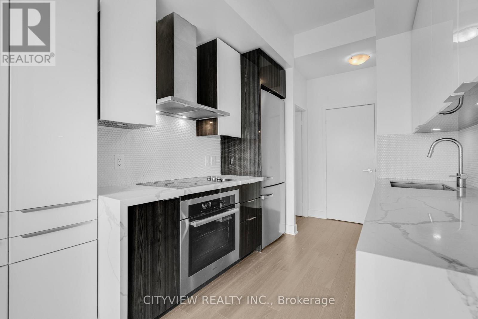 4510 - 20 Shore Breeze Drive, Toronto, ON - Indoor Photo Showing Kitchen With Upgraded Kitchen