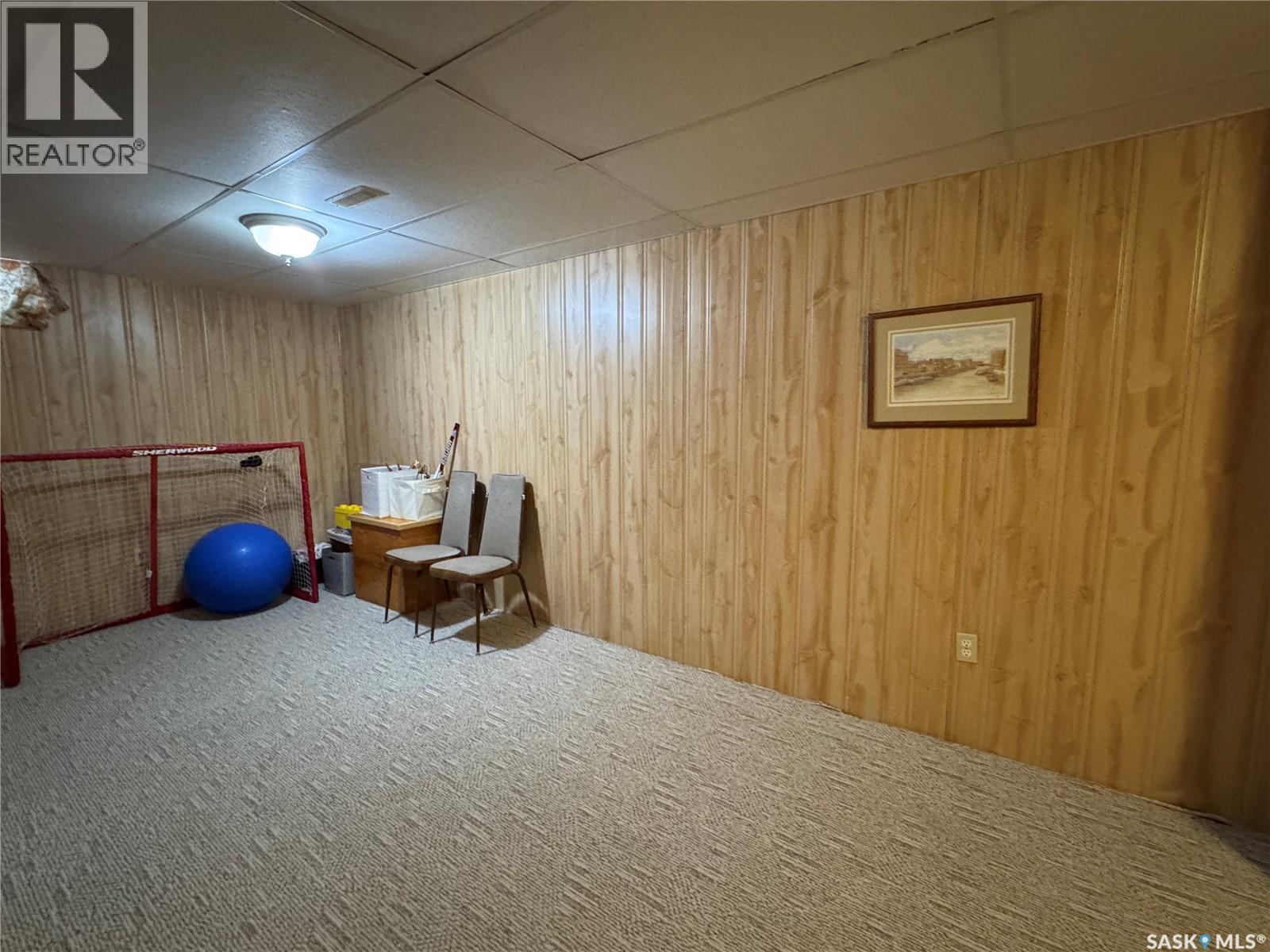 501 7Th Avenue W, Biggar, SK - Indoor