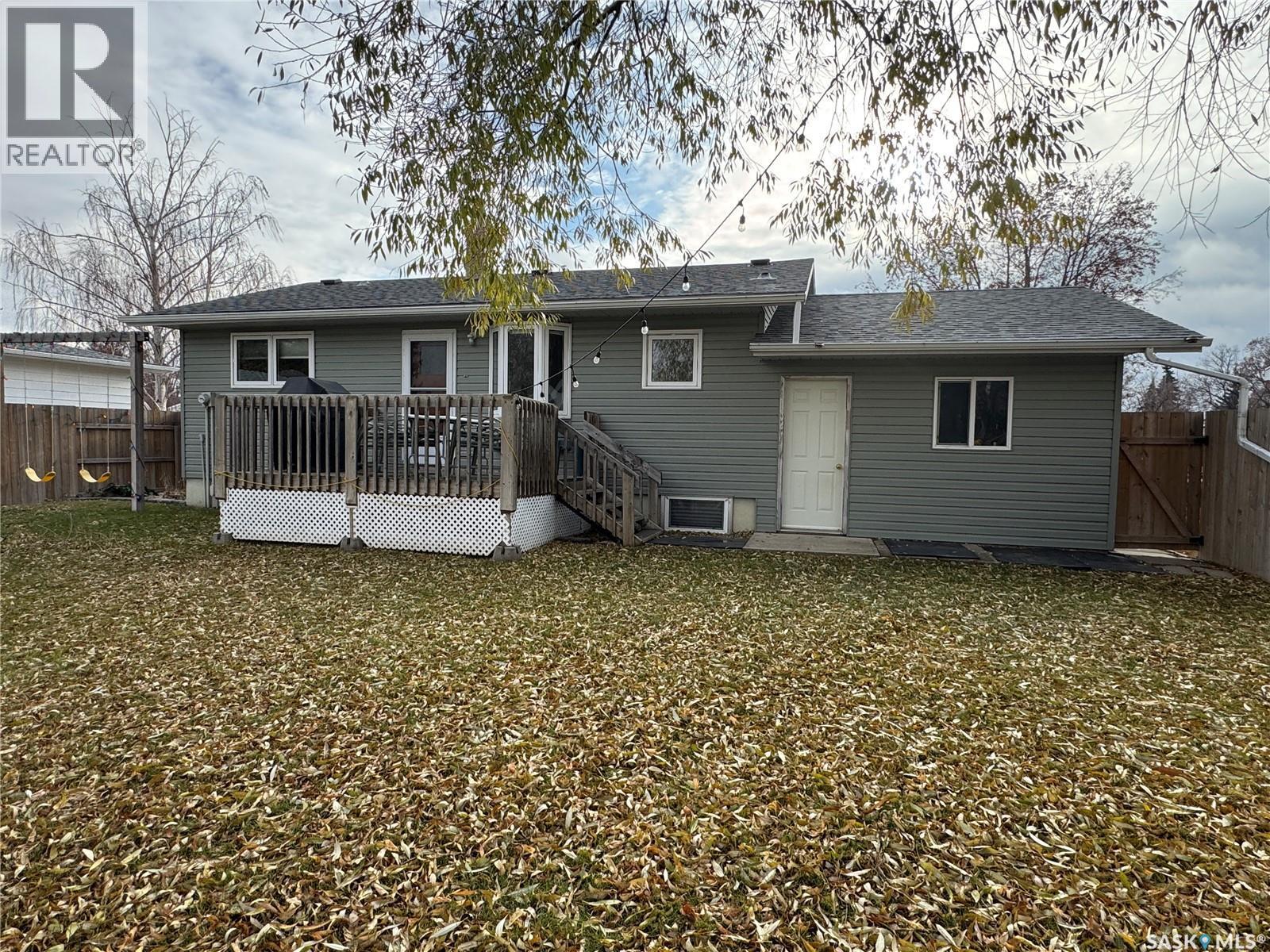 501 7Th Avenue W, Biggar, SK - Outdoor