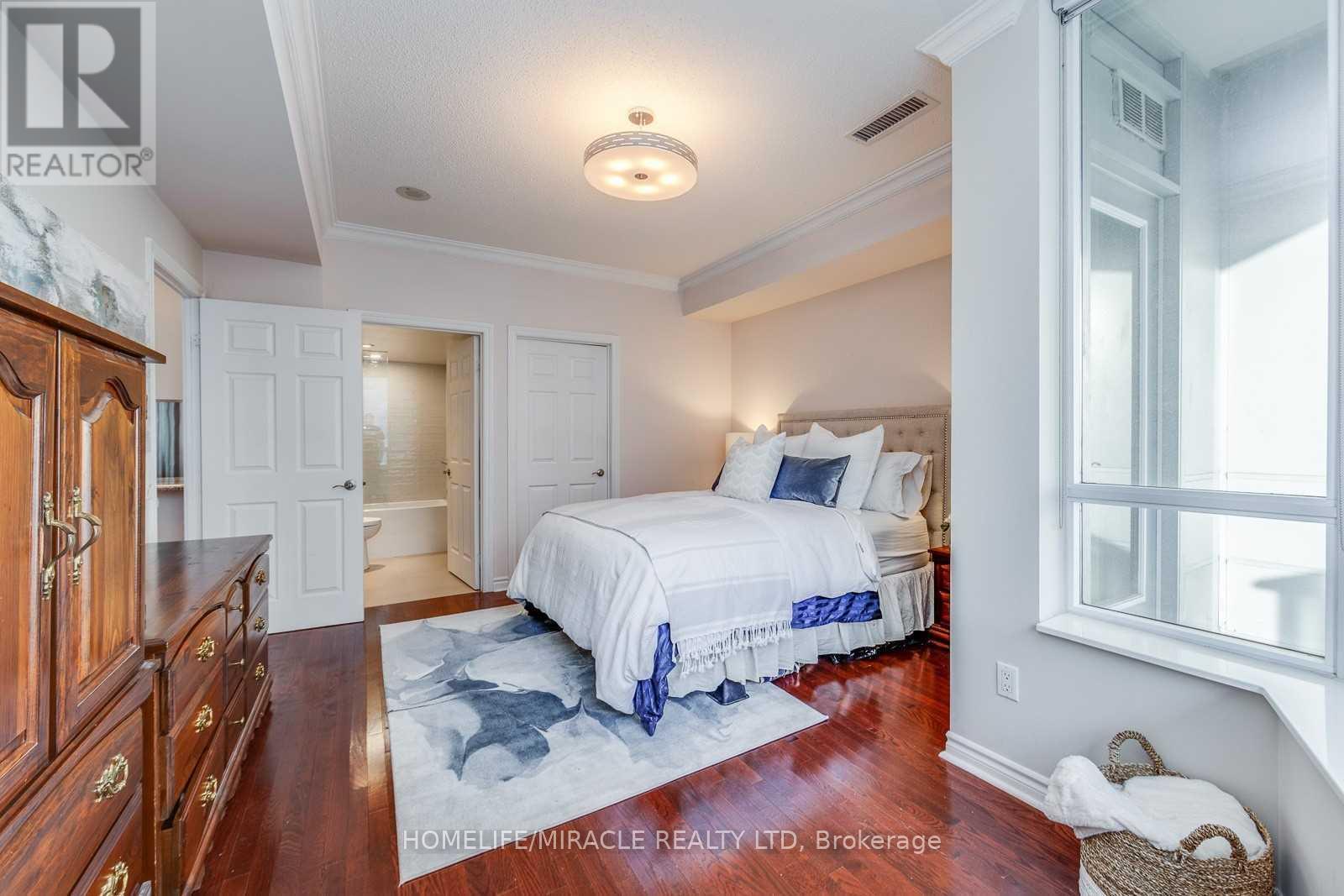 Ph09 - 270 Wellington Street W, Toronto, ON - Indoor Photo Showing Bedroom