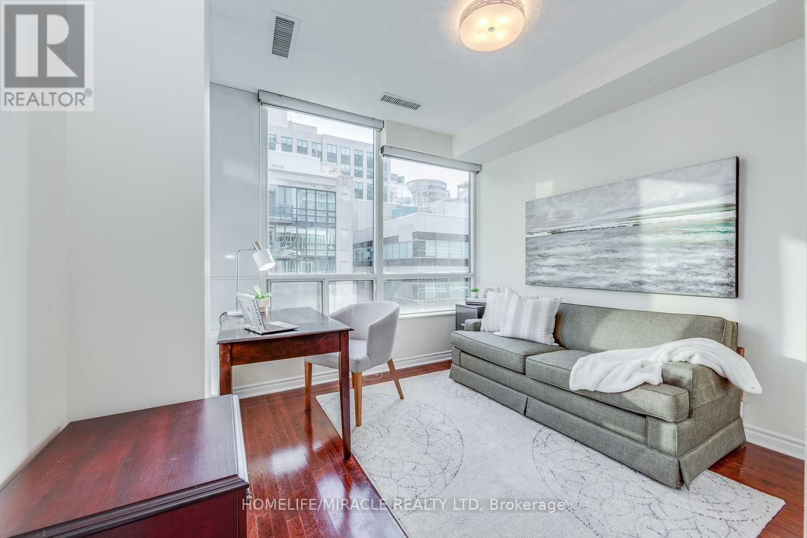 Ph09 - 270 Wellington Street W, Toronto, ON - Indoor