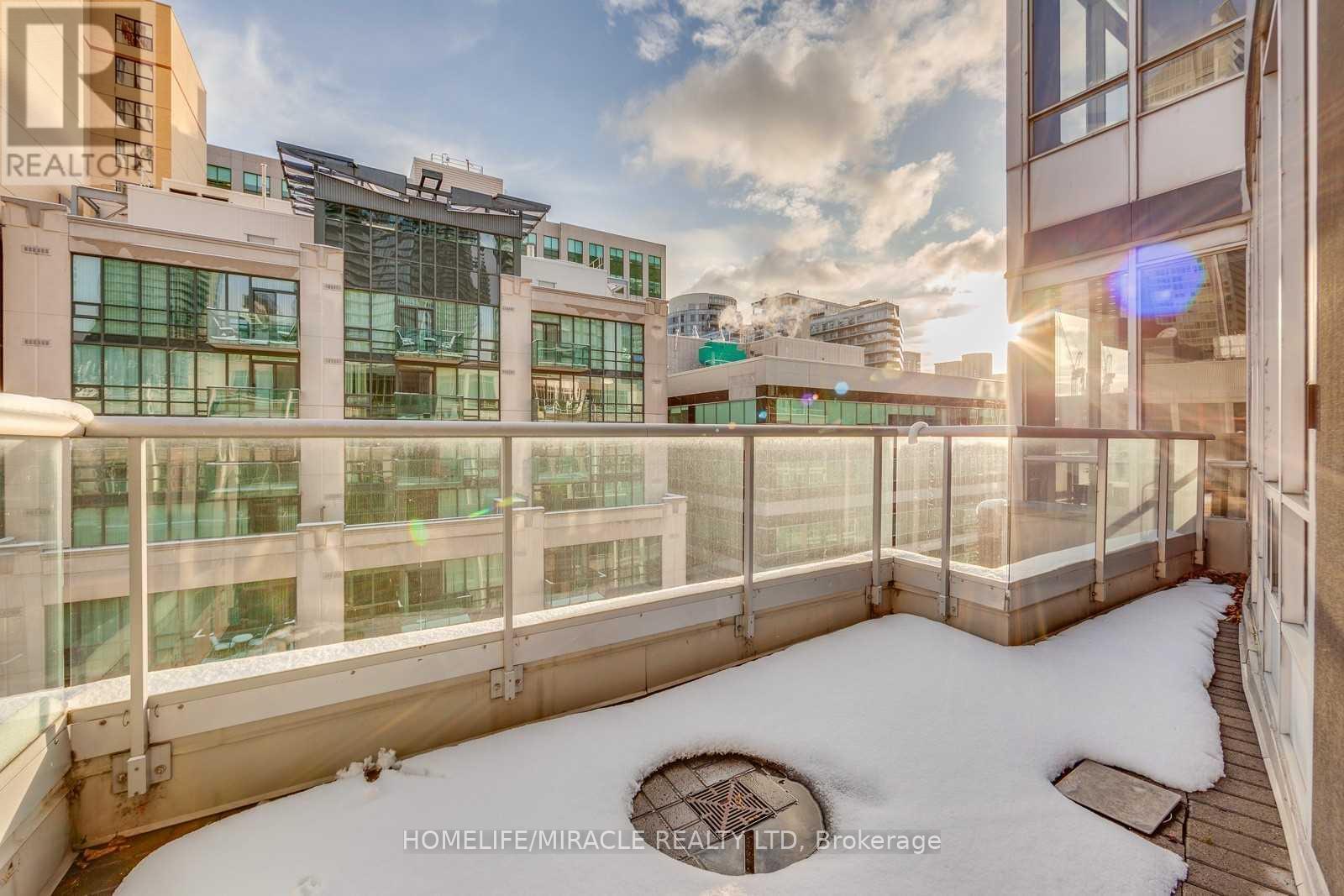 Ph09 - 270 Wellington Street W, Toronto, ON - Outdoor With Balcony