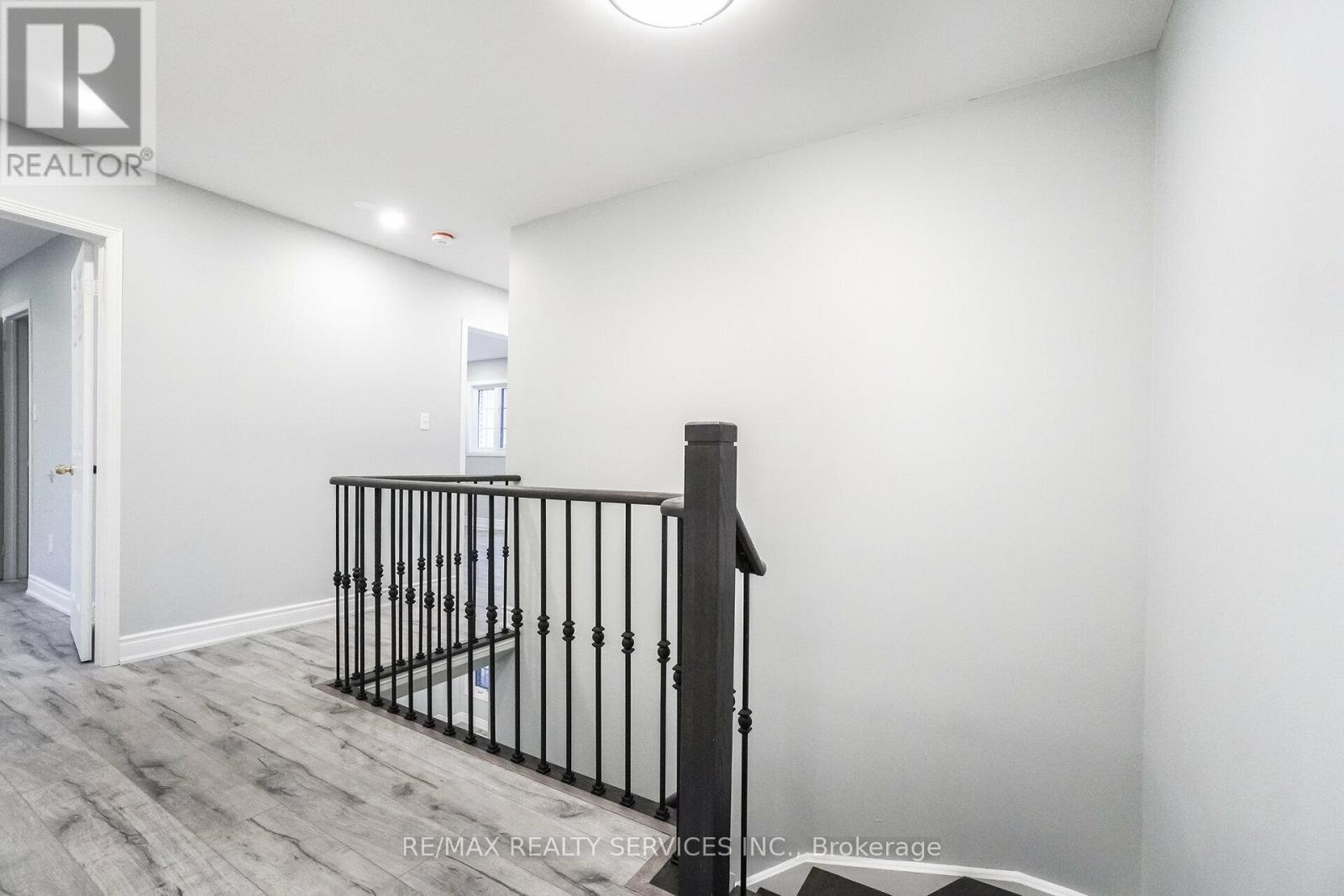 Upper - 15 Masters Green Crescent, Brampton, ON - Indoor Photo Showing Other Room