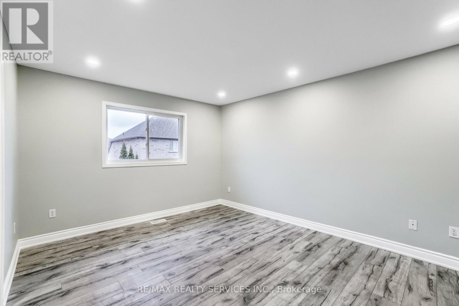 Upper - 15 Masters Green Crescent, Brampton, ON - Indoor Photo Showing Other Room